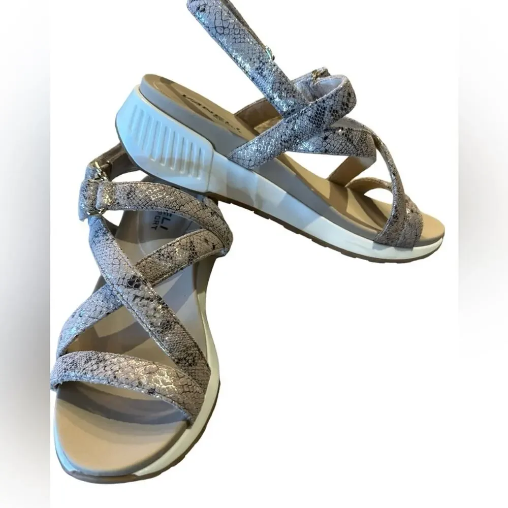 Vaneli Women’s Size 8 Snake Print Sandals Natural/Gold tones